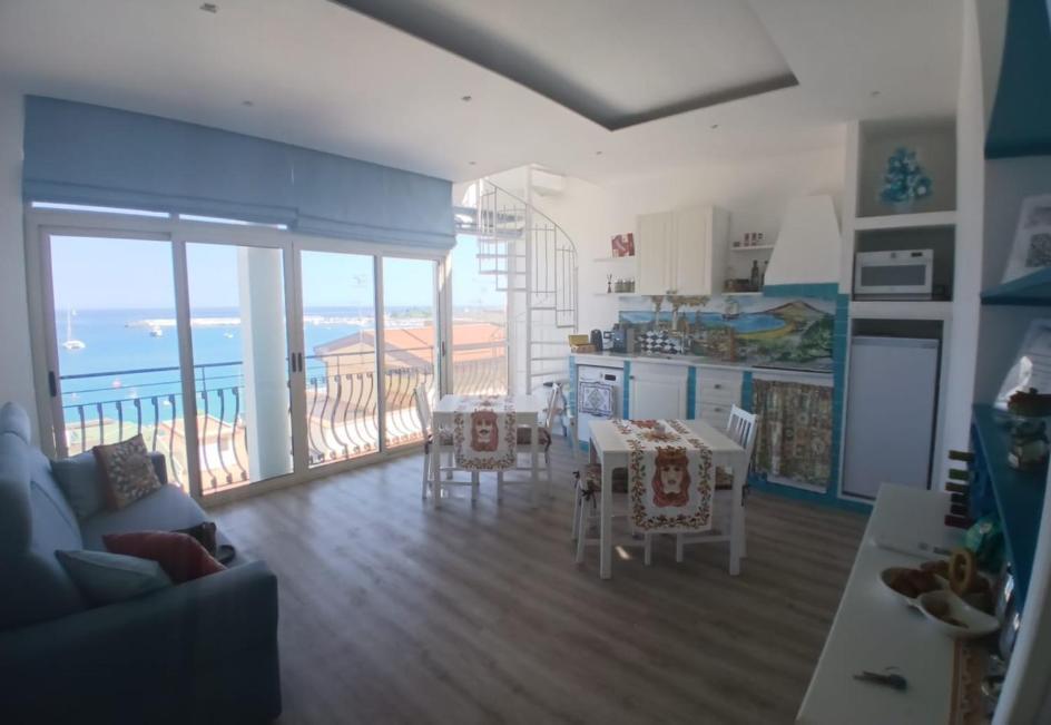 Donna Sicilia 2 Apartment Giardini Naxos Exterior photo
